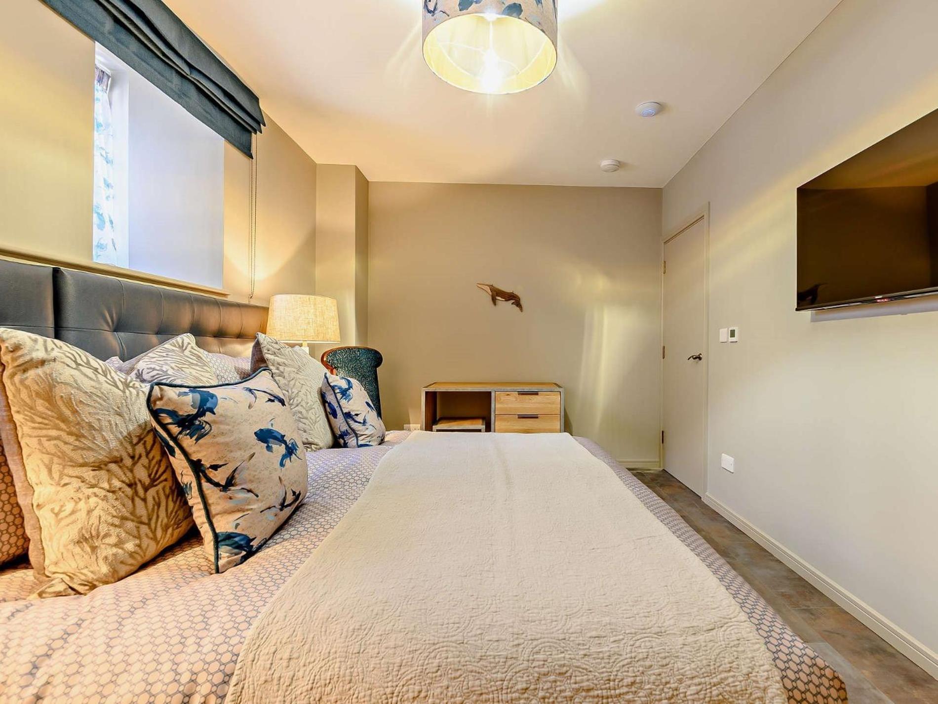 3 Bed In Newquay 90068 Holiday home *